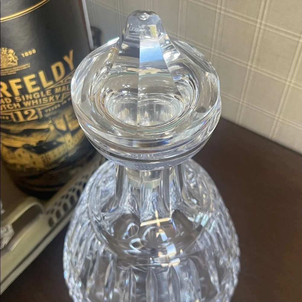 Elegant Crystal Decanter